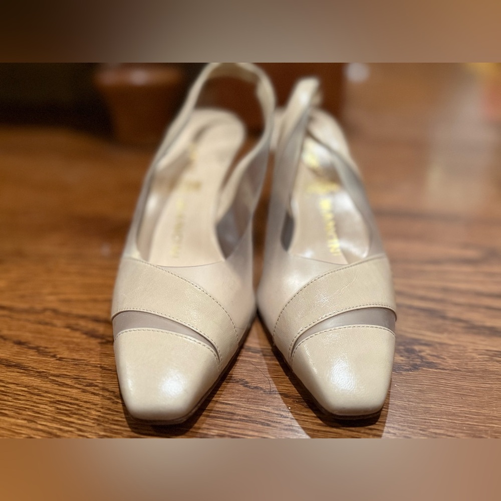 Vintage Luxury Italy Made Rene Mancini Cream Leather Slingback Heels sz 38 /US 7 - Picture 2 of 8